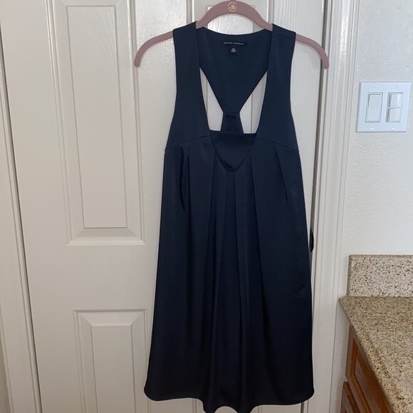 Banana Republic Swingy Sleeveless Shift Dress w/ Halter Cut Out Back Sz XS - Picture 1 of 8